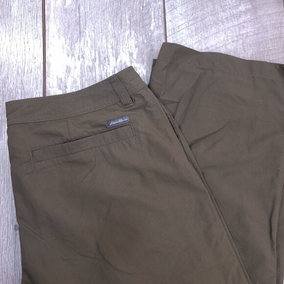 Eddie Bauer Pants Mens 36x30 Travex Green Outdoor Hiking Straight Lightweight - Picture 1 of 10